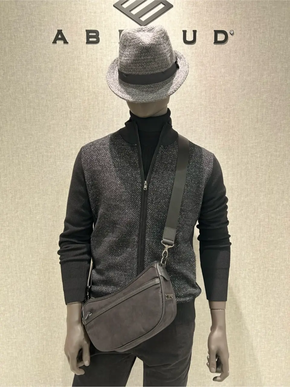 JOSEPH ABBOUD 上田 コーディネート画像
