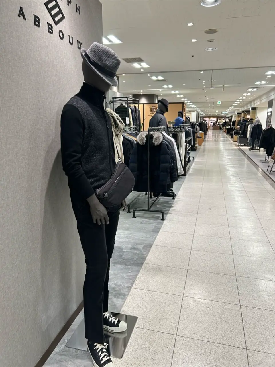 JOSEPH ABBOUD 上田 コーディネート画像