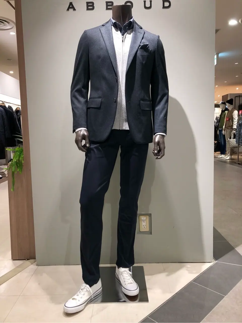 JOSEPH ABBOUD 川田 コーディネート画像