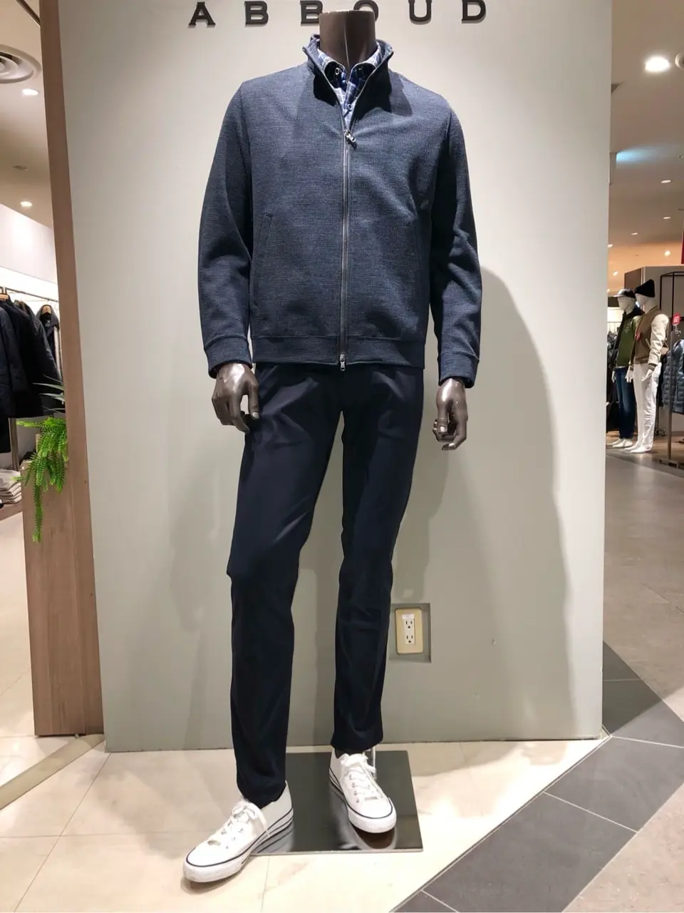 JOSEPH ABBOUD 川田 コーディネート画像