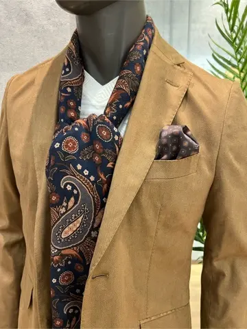 JOSEPH ABBOUD 上條 コーディネート画像