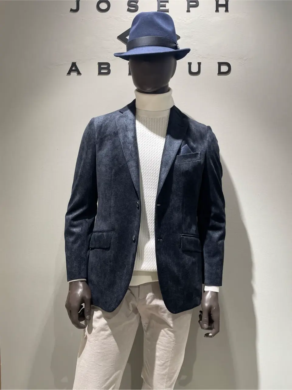 JOSEPH ABBOUD 伊津野 コーディネート画像
