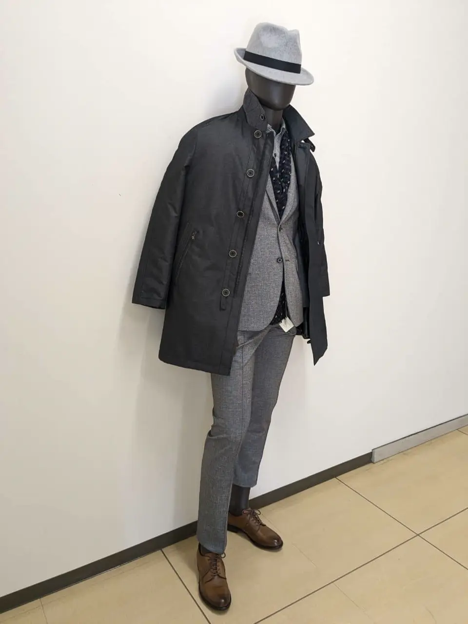 JOSEPH ABBOUD 大久 コーディネート画像