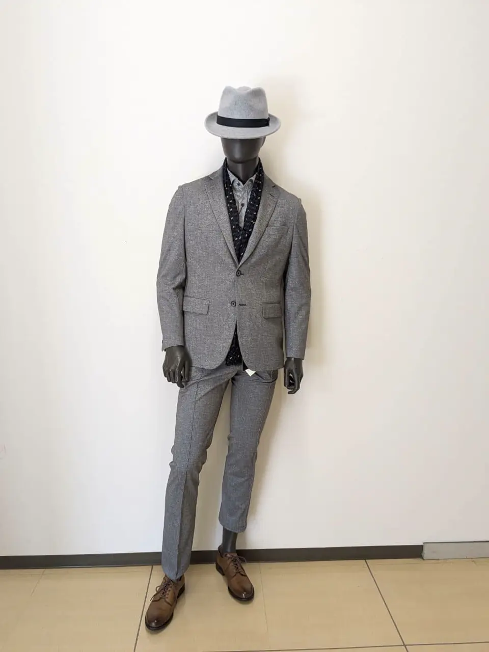 JOSEPH ABBOUD 大久 コーディネート画像