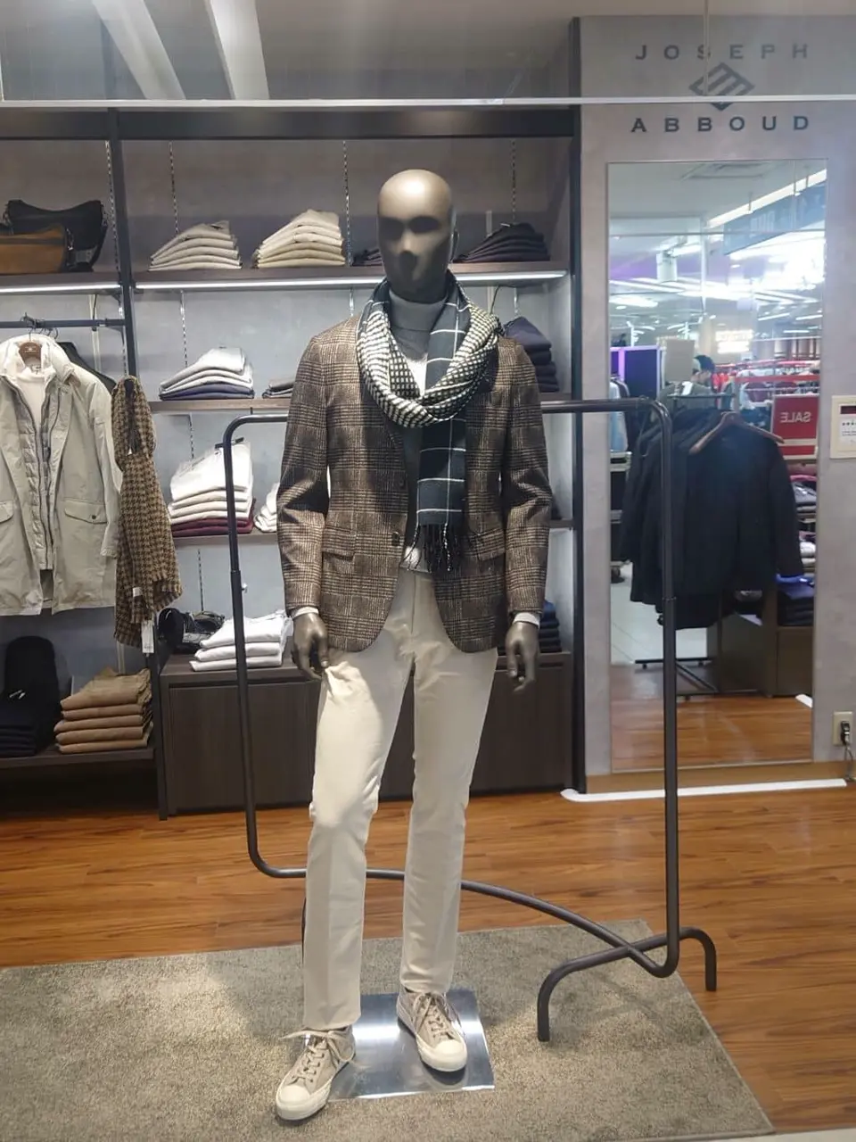 JOSEPH ABBOUD 三宅 コーディネート画像