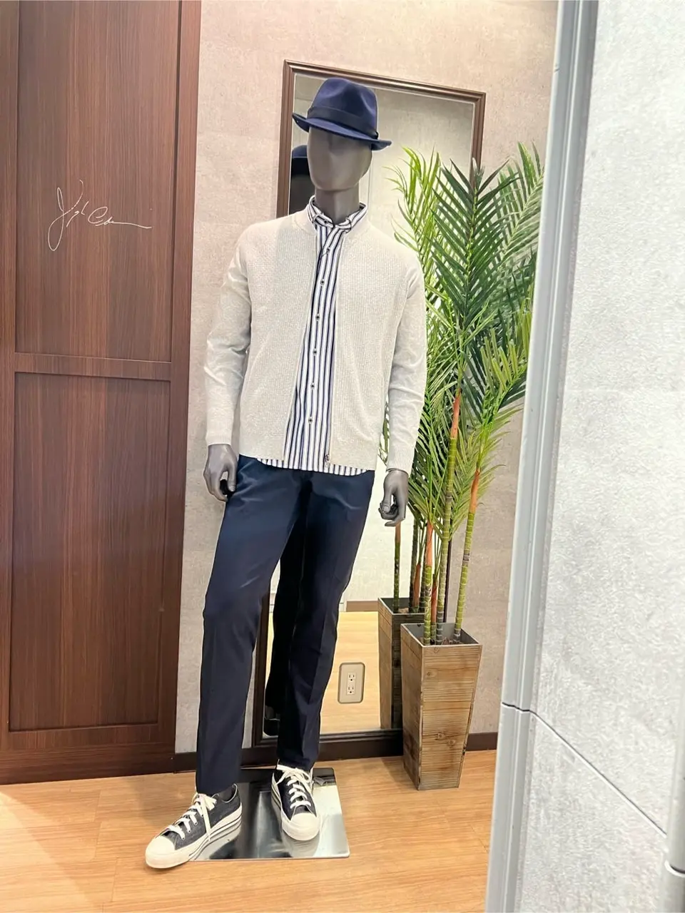 JOSEPH ABBOUD 上條 コーディネート画像