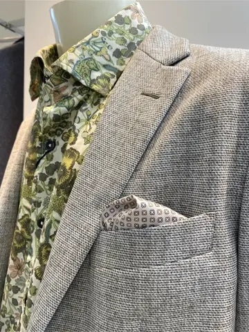 JOSEPH ABBOUD 坪井 コーディネート画像