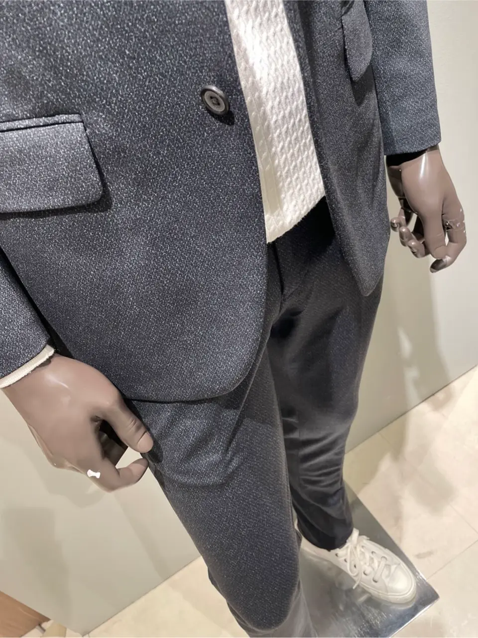 JOSEPH ABBOUD 伊津野 コーディネート画像