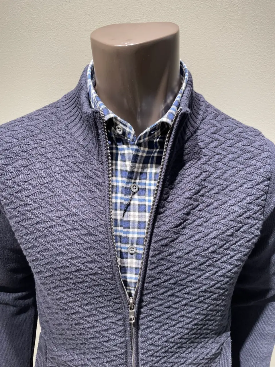 JOSEPH ABBOUD 伊津野 コーディネート画像