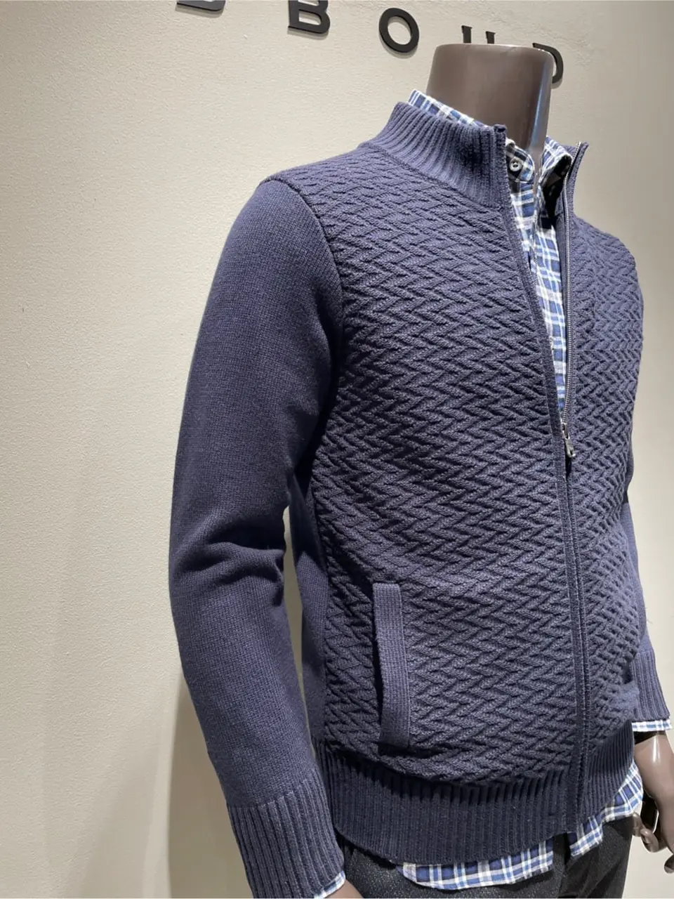 JOSEPH ABBOUD 伊津野 コーディネート画像