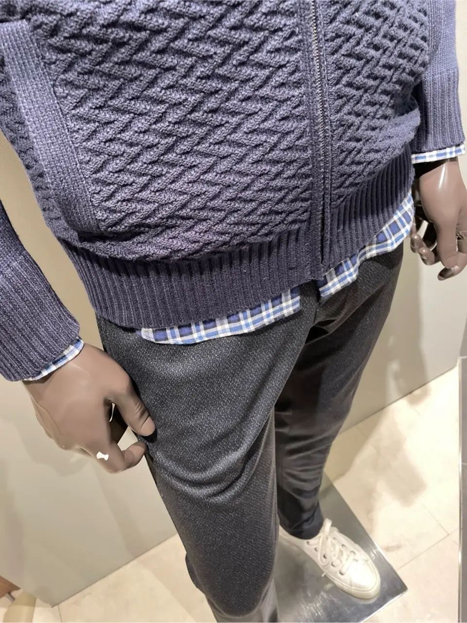 JOSEPH ABBOUD 伊津野 コーディネート画像