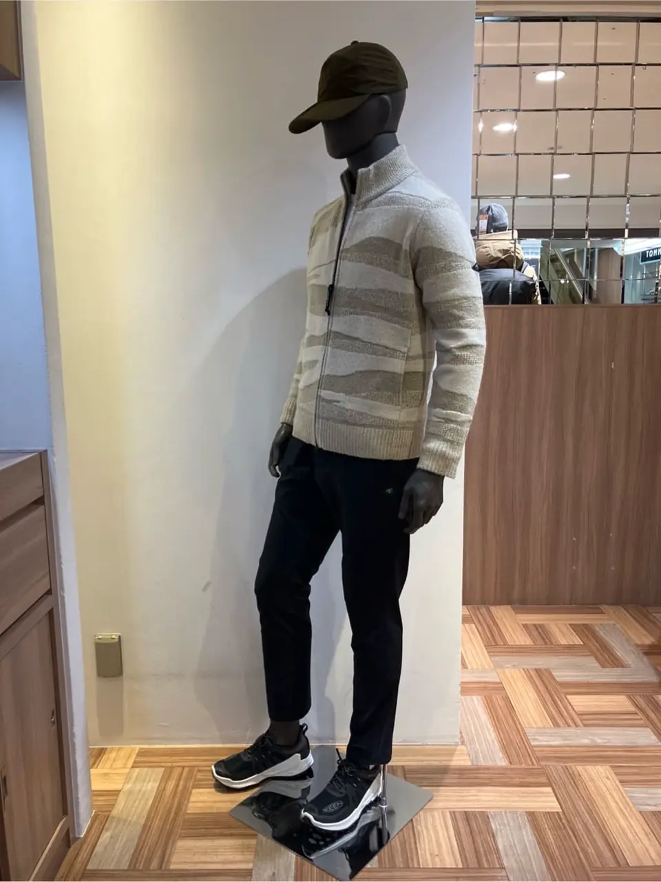 JOSEPH ABBOUD 三澄 コーディネート画像