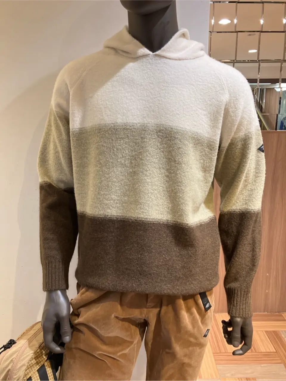 JOSEPH ABBOUD 小城 コーディネート画像