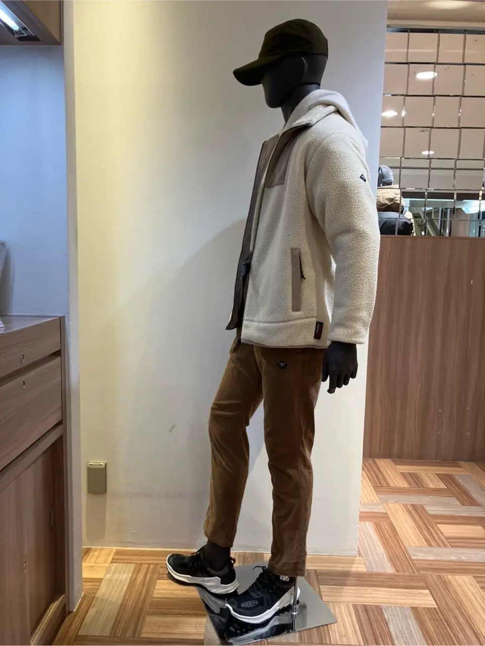 JOSEPH ABBOUD 三澄 コーディネート画像