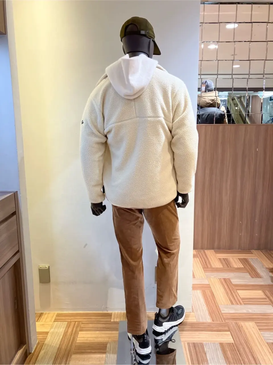 JOSEPH ABBOUD 三澄 コーディネート画像