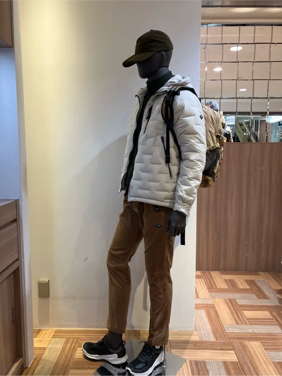 JOSEPH ABBOUD 三澄 コーディネート画像