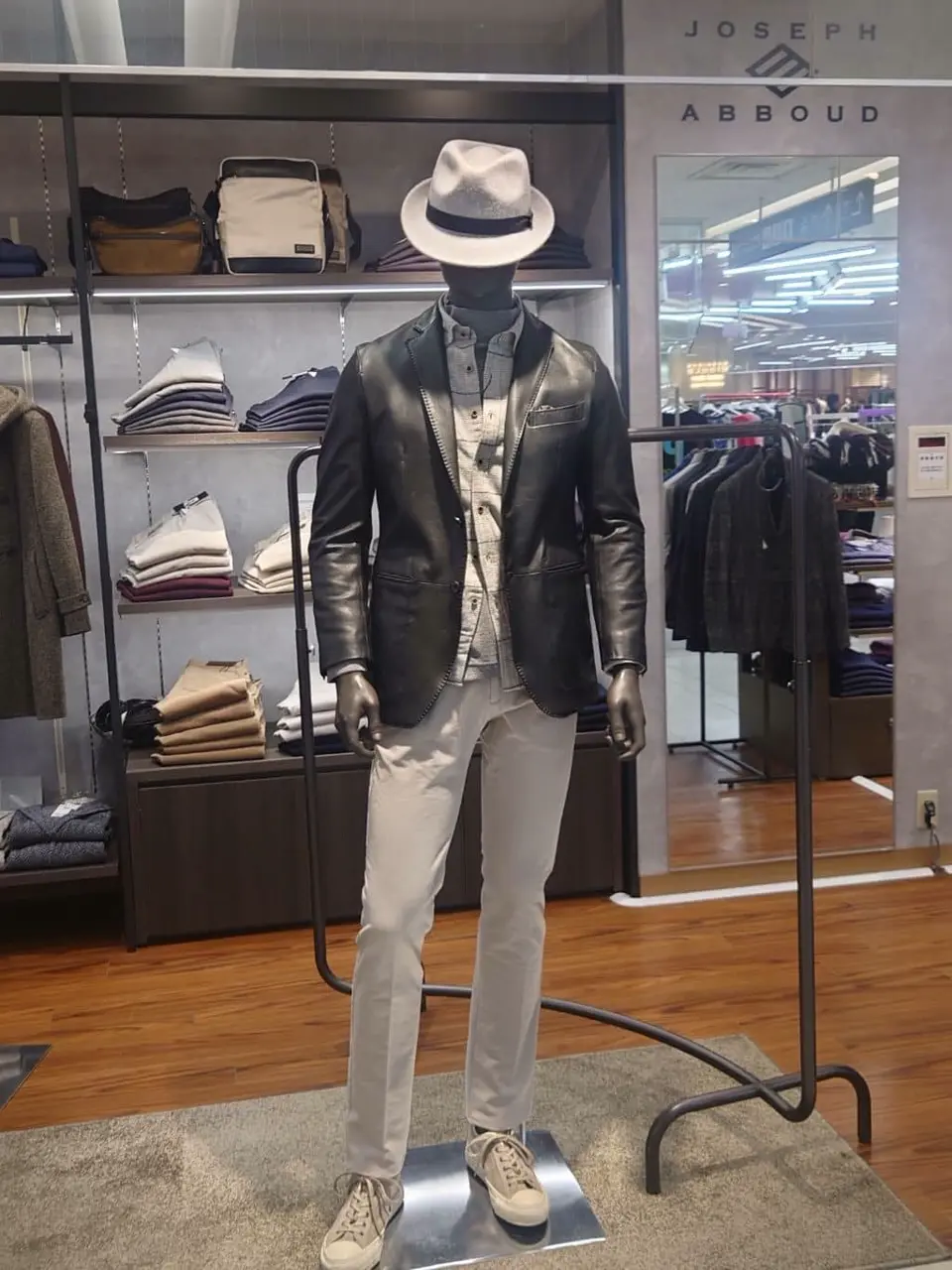 JOSEPH ABBOUD 三宅 コーディネート画像