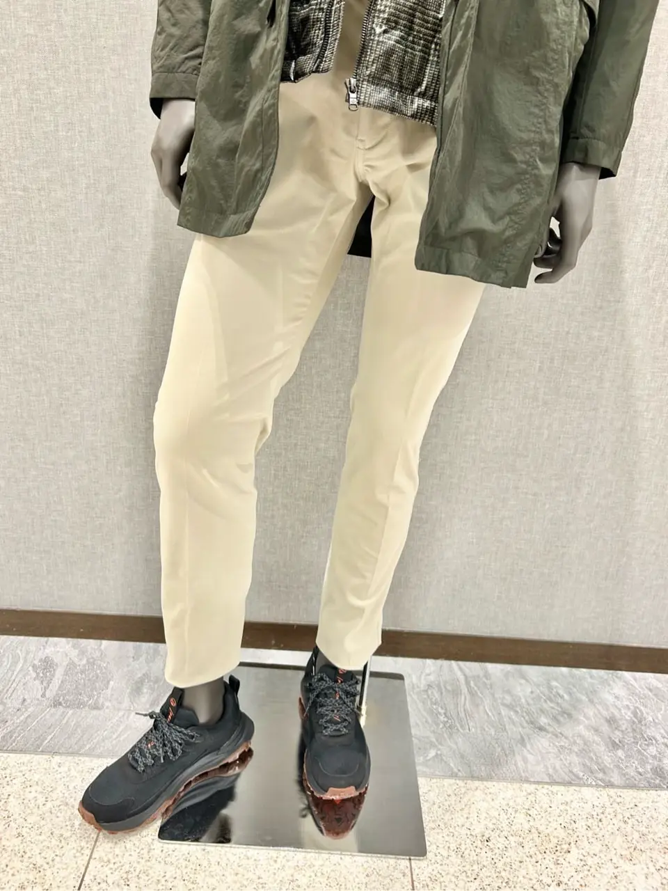 JOSEPH ABBOUD 上田 コーディネート画像