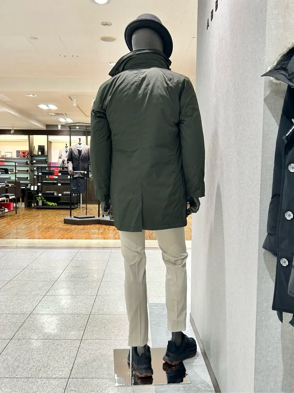 JOSEPH ABBOUD 上田 コーディネート画像