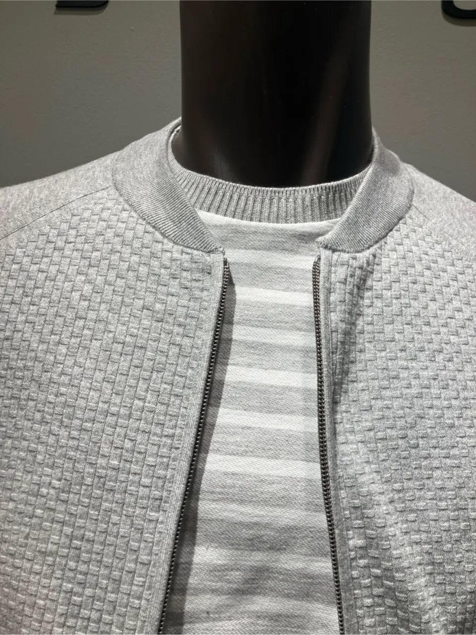 JOSEPH ABBOUD 伊津野 コーディネート画像