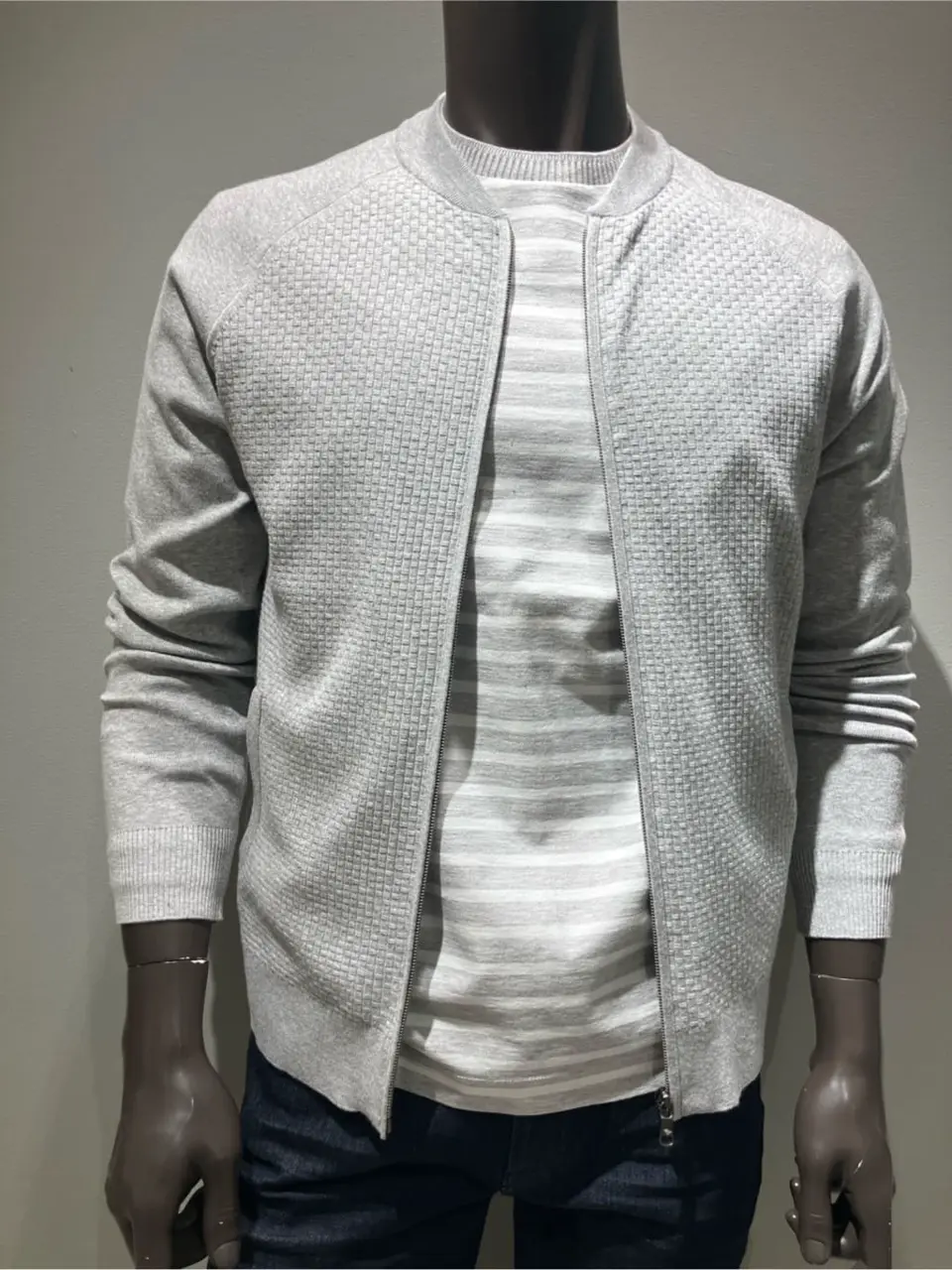 JOSEPH ABBOUD 伊津野 コーディネート画像