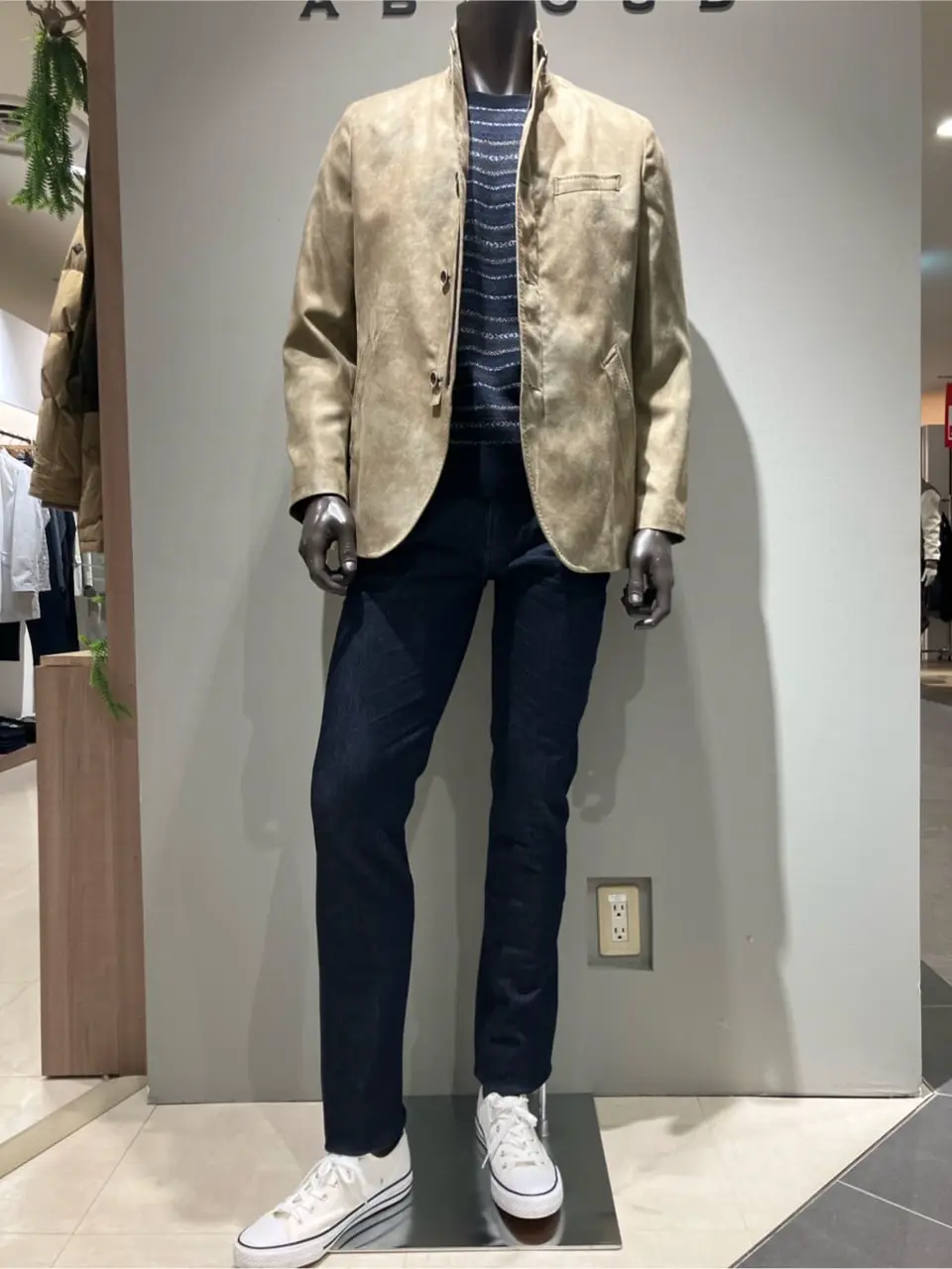 JOSEPH ABBOUD 伊津野 コーディネート画像