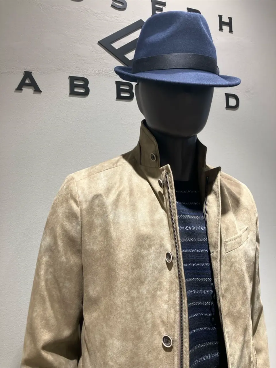 JOSEPH ABBOUD 伊津野 コーディネート画像