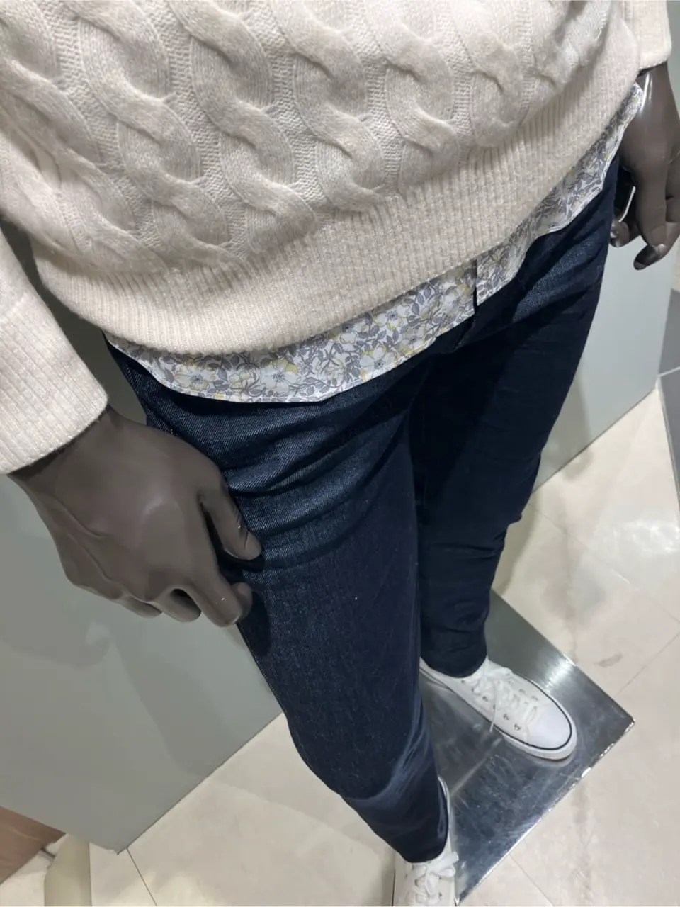 JOSEPH ABBOUD 伊津野 コーディネート画像