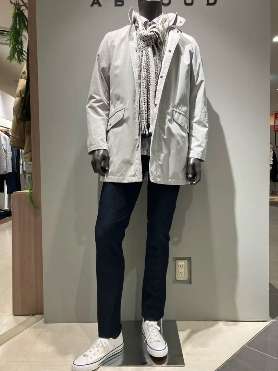 JOSEPH ABBOUD 伊津野 コーディネート画像