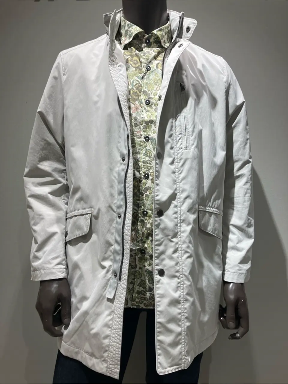 JOSEPH ABBOUD 伊津野 コーディネート画像