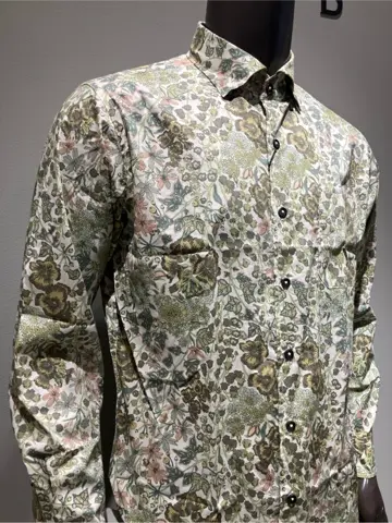 JOSEPH ABBOUD 伊津野 コーディネート画像