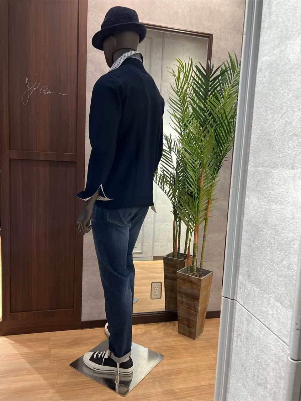 JOSEPH ABBOUD 上條 コーディネート画像