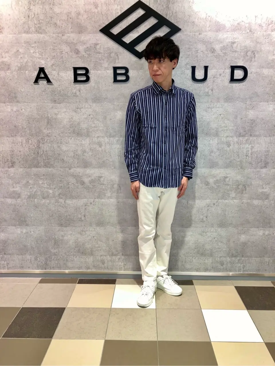 JOSEPH ABBOUD 足立 コーディネート画像