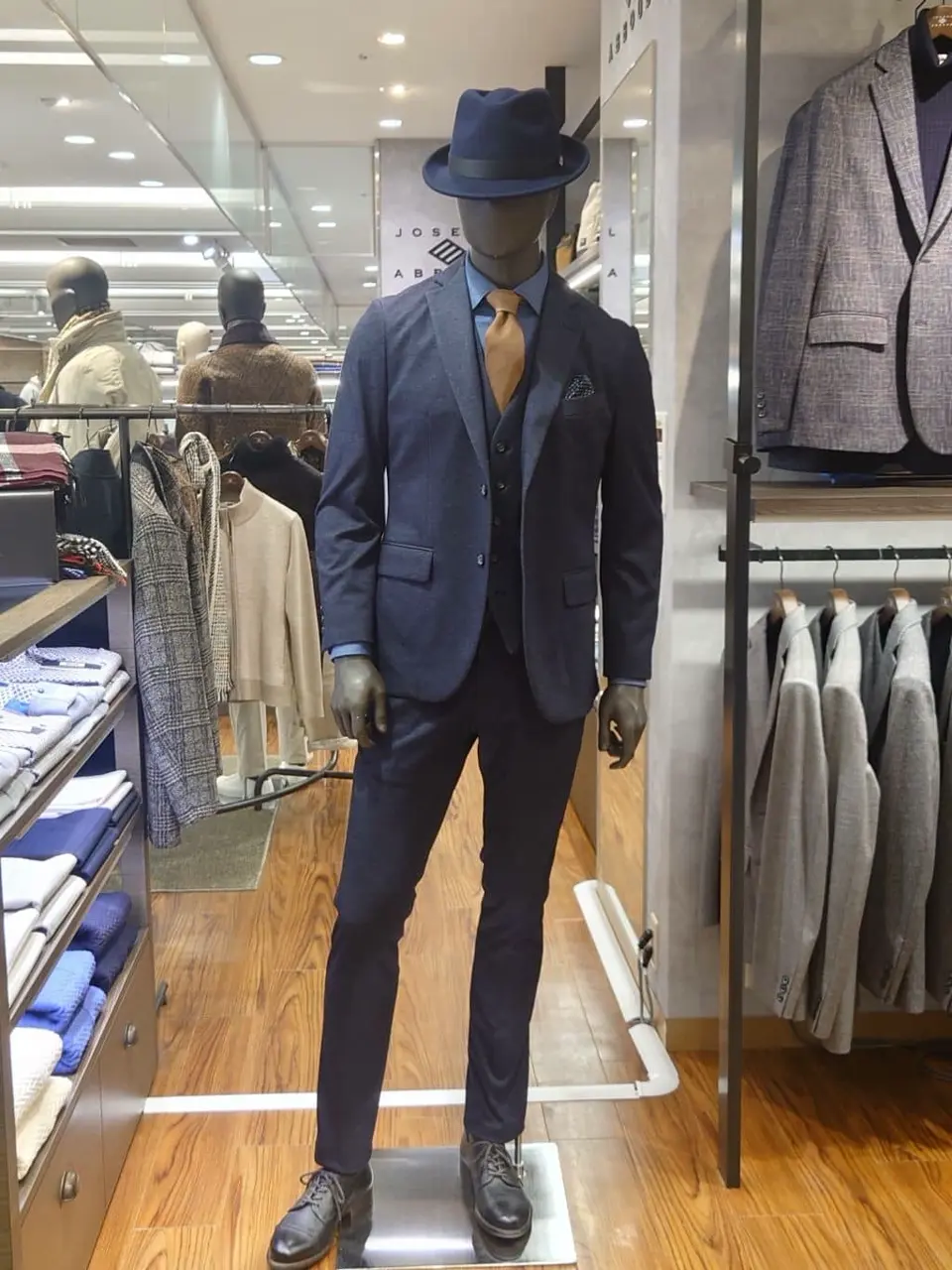 JOSEPH ABBOUD 三宅 コーディネート画像