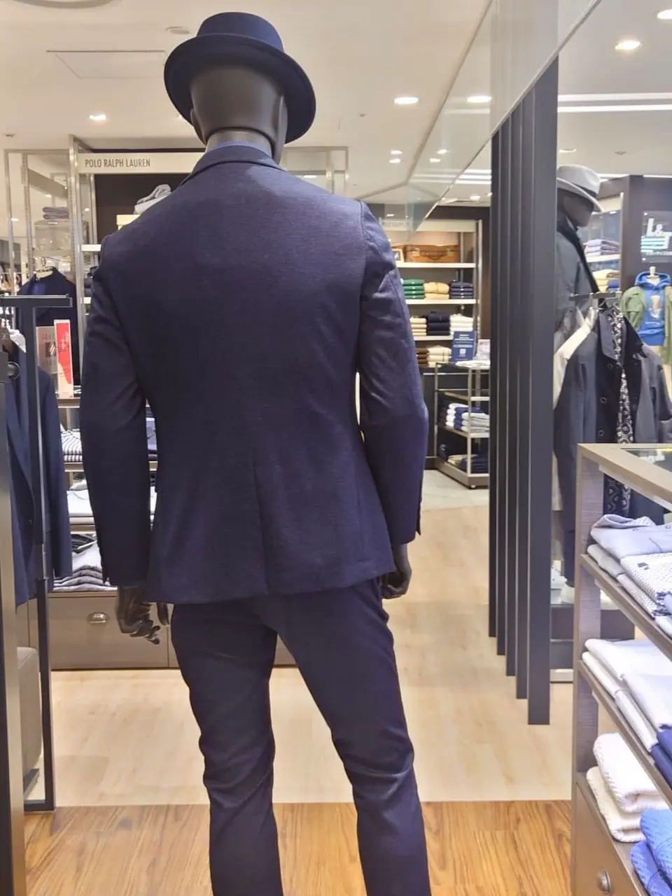 JOSEPH ABBOUD 三宅 コーディネート画像