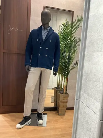 JOSEPH ABBOUD 上條 コーディネート画像