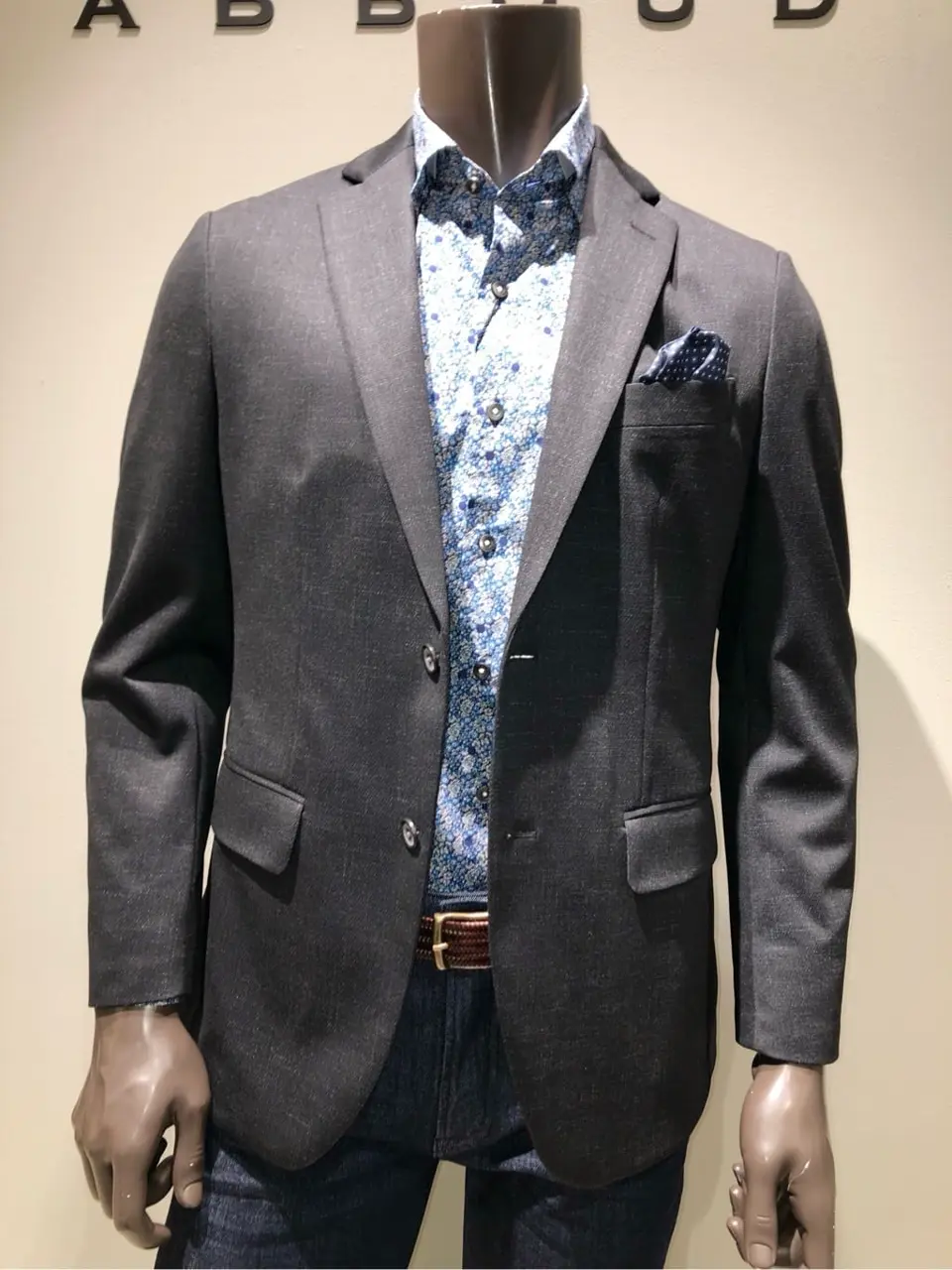 JOSEPH ABBOUD 川田 コーディネート画像