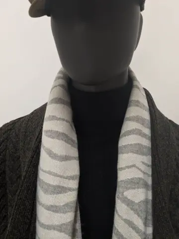 JOSEPH ABBOUD 大久 コーディネート画像