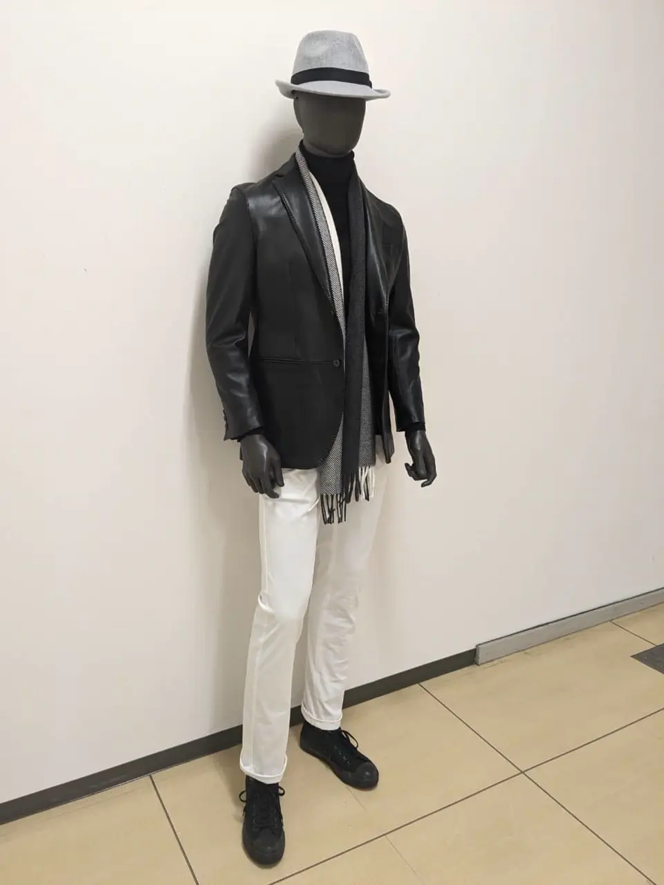 JOSEPH ABBOUD 大久 コーディネート画像