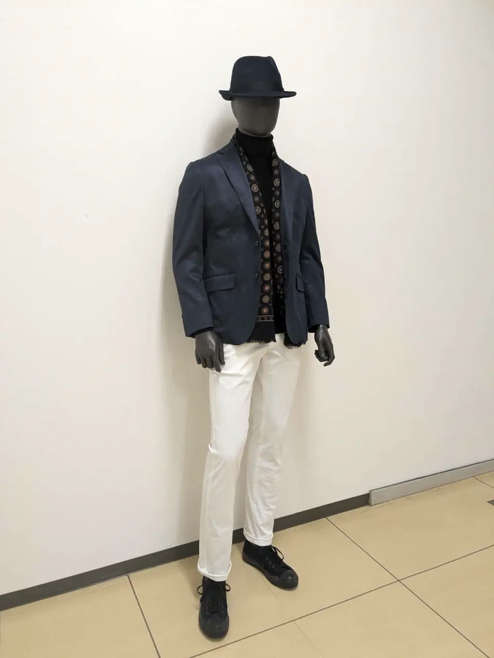 JOSEPH ABBOUD 大久 コーディネート画像