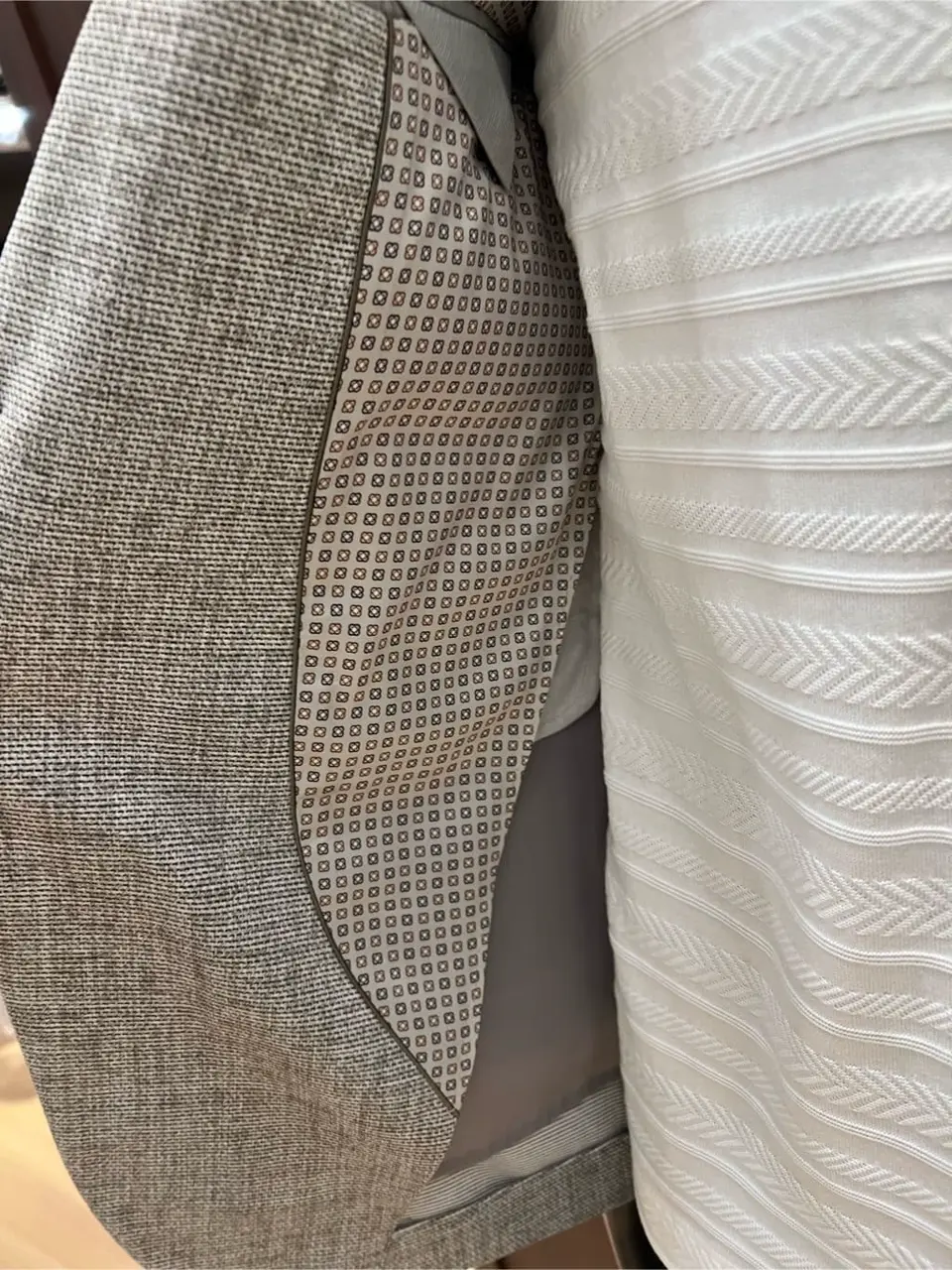 JOSEPH ABBOUD 上條 コーディネート画像