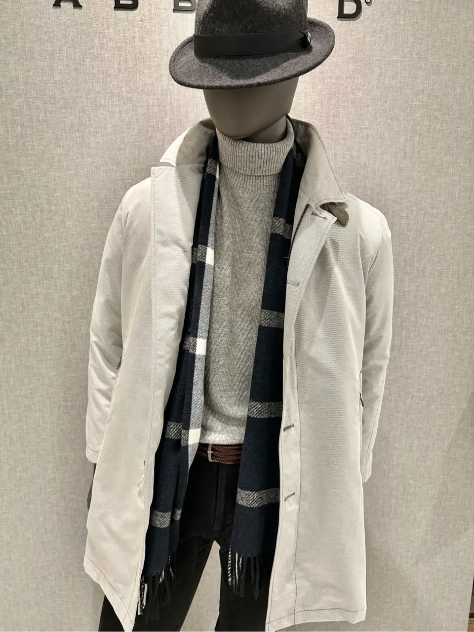 JOSEPH ABBOUD 上田 コーディネート画像