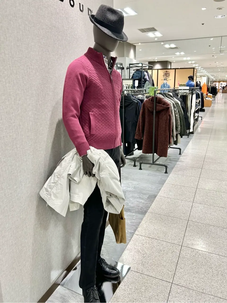 JOSEPH ABBOUD 上田 コーディネート画像