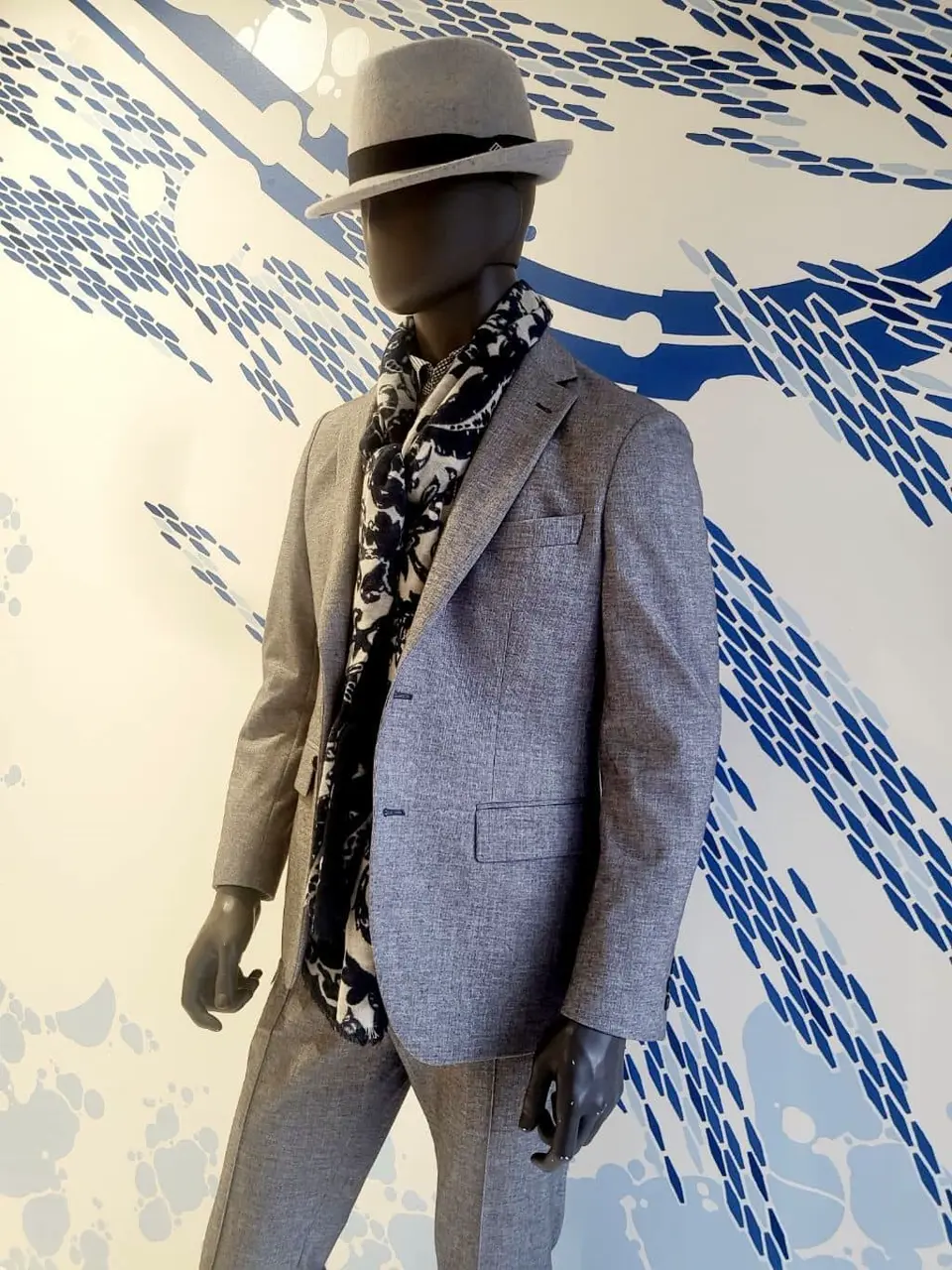 JOSEPH ABBOUD 亀井 コーディネート画像