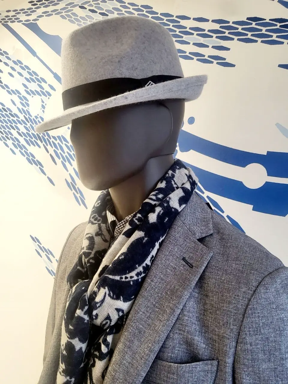 JOSEPH ABBOUD 亀井 コーディネート画像