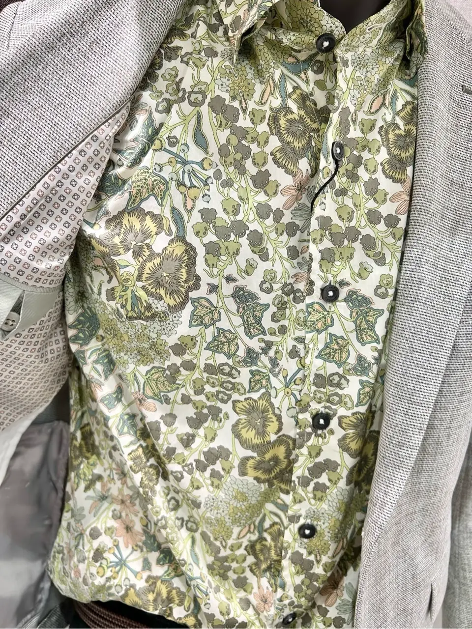 JOSEPH ABBOUD 上田 コーディネート画像