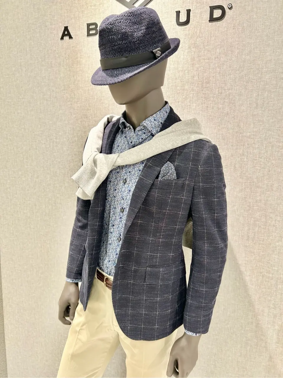 JOSEPH ABBOUD 上田 コーディネート画像