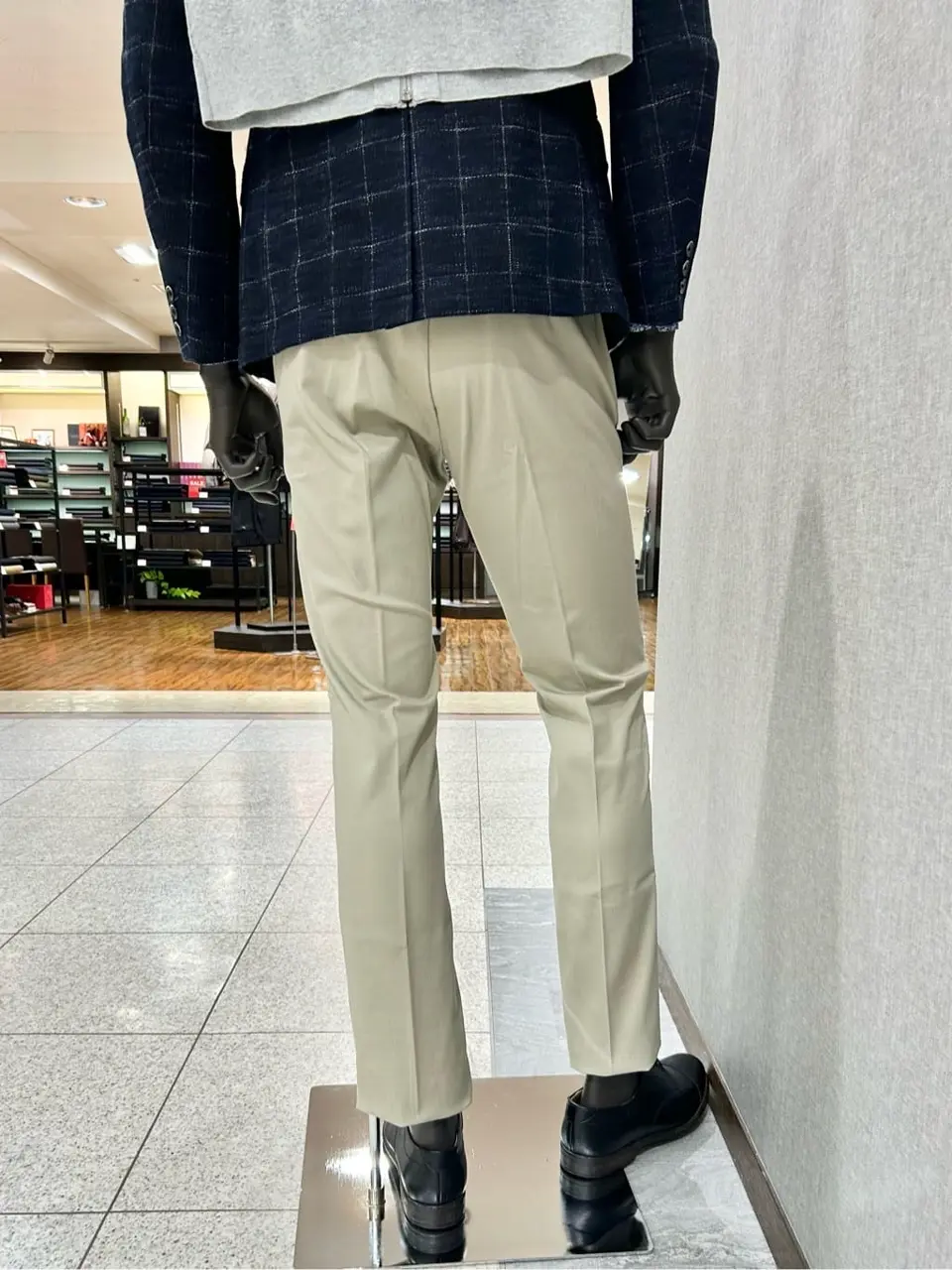 JOSEPH ABBOUD 上田 コーディネート画像