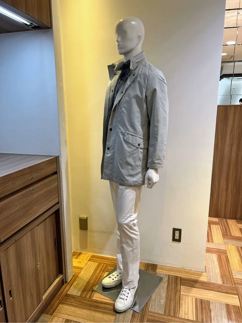 JOSEPH ABBOUD 森部 コーディネート画像