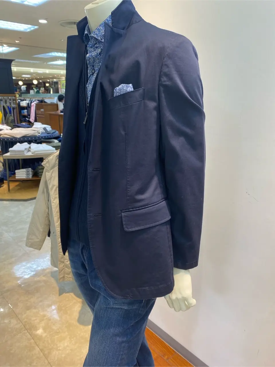 JOSEPH ABBOUD 坪井 コーディネート画像